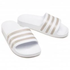 Mules Et Sandales Mules / Sandales De Bain Adidas - Adilette Aqua EF1730 Ftwwht/Plamet/Ftwwht Blanc -Chaussures Femme Soldes 0000207779891 05 ki