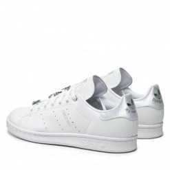 Chaussures De Sport Chaussures Adidas - Stan Smith GZ5988 Ftwwht/Silvmt/Scarle Blanc -Chaussures Femme Soldes 0000208442411 02 ki