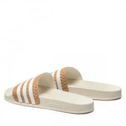 Mules Et Sandales Mules / Sandales De Bain Adidas - Adilette GY2102 Magbei/Ftwwht/Owhite Beige -Chaussures Femme Soldes 04 0000300124772 mt