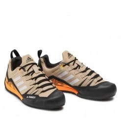 Chaussures De Sport Chaussures Adidas - Terrex Swift Solo 2 GZ0333 Beige Tone/Grey One/Flash Orange Marron -Chaussures Femme Soldes 06 0000209516432 rz