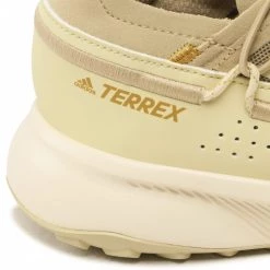 Chaussures De Sport Chaussures Adidas - Terrex Voyager 21 GZ9222 Beige Tone/Sandy Beige/Victory Gold Beige -Chaussures Femme Soldes 06 0000209954098 rz
